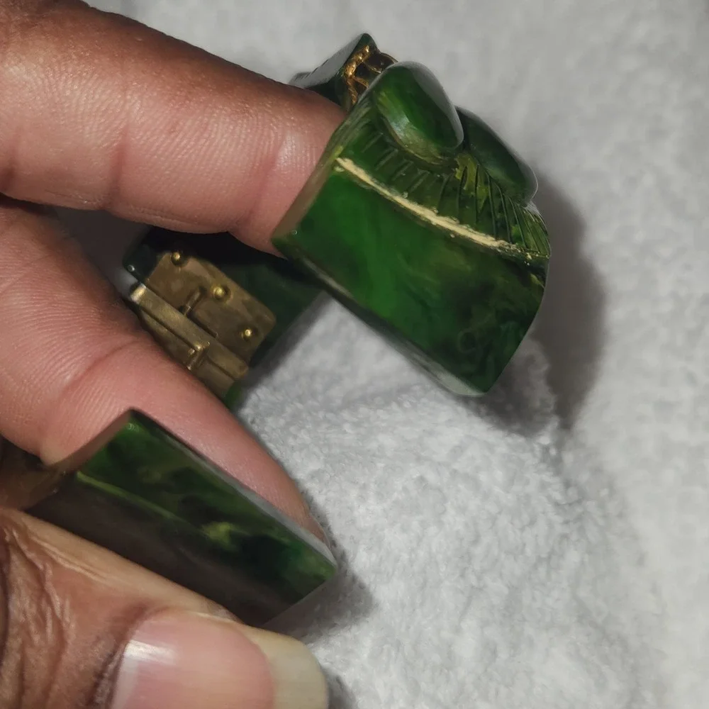 Vintage Green Marbled Bakelite Clamper Bracelet‎ Carved Art Deco Hinged Bangle